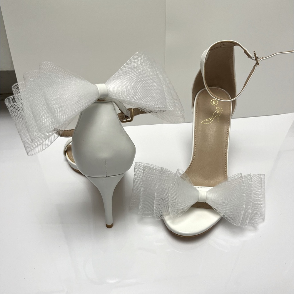 NWT ⚜️🤍⚜️ gorgeous white heels with detachable bows bridal - Picture 9 of 14